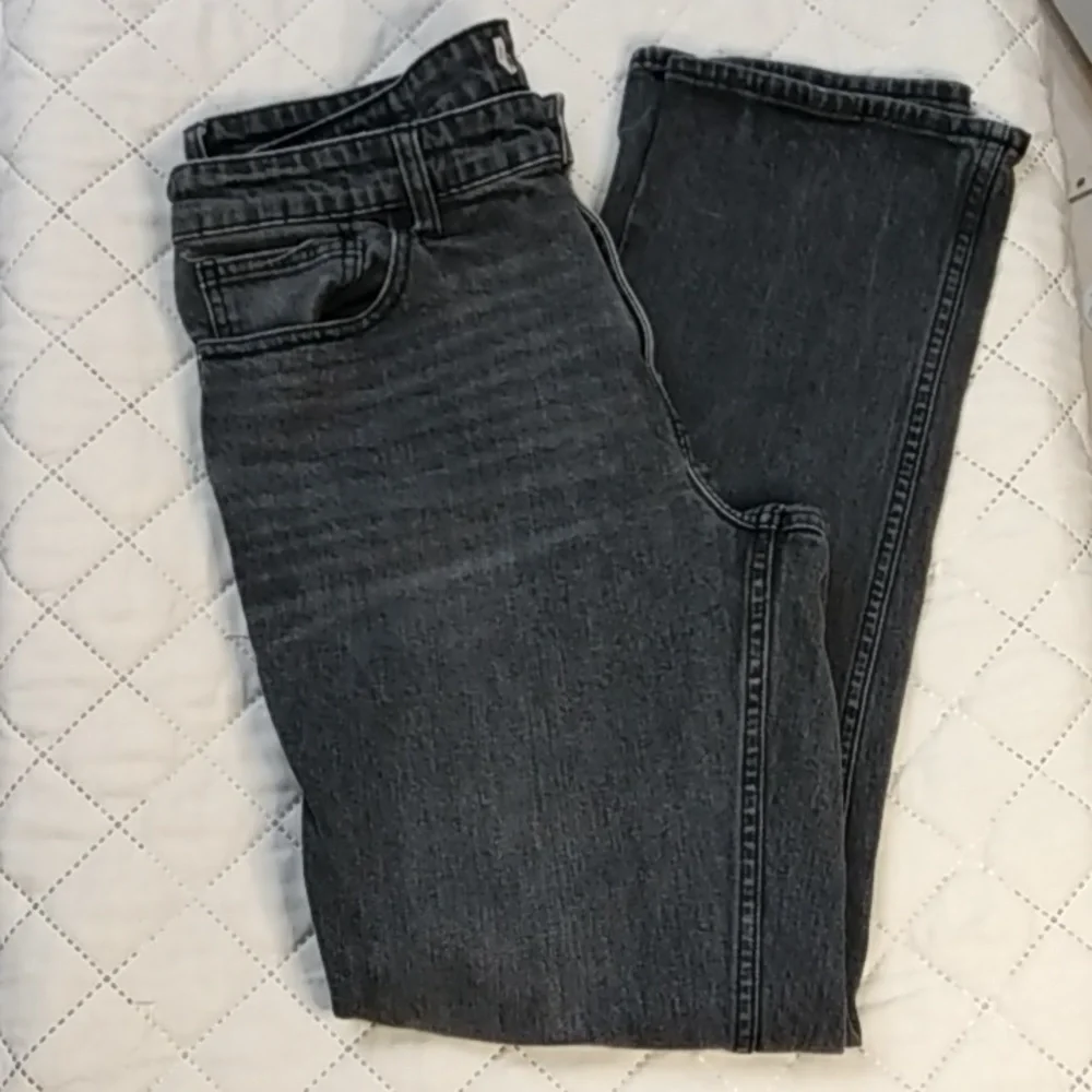 Calvin Klein Jeans - Picture 1 of 10